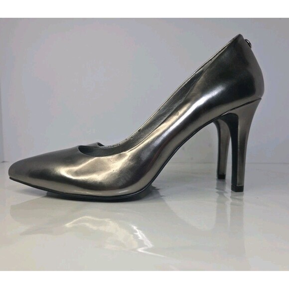 BCBGeneration Shiny Metallic Gray Pointed Toe High Heel Pumps 7.5 Hoco Wedding - Picture 3 of 9